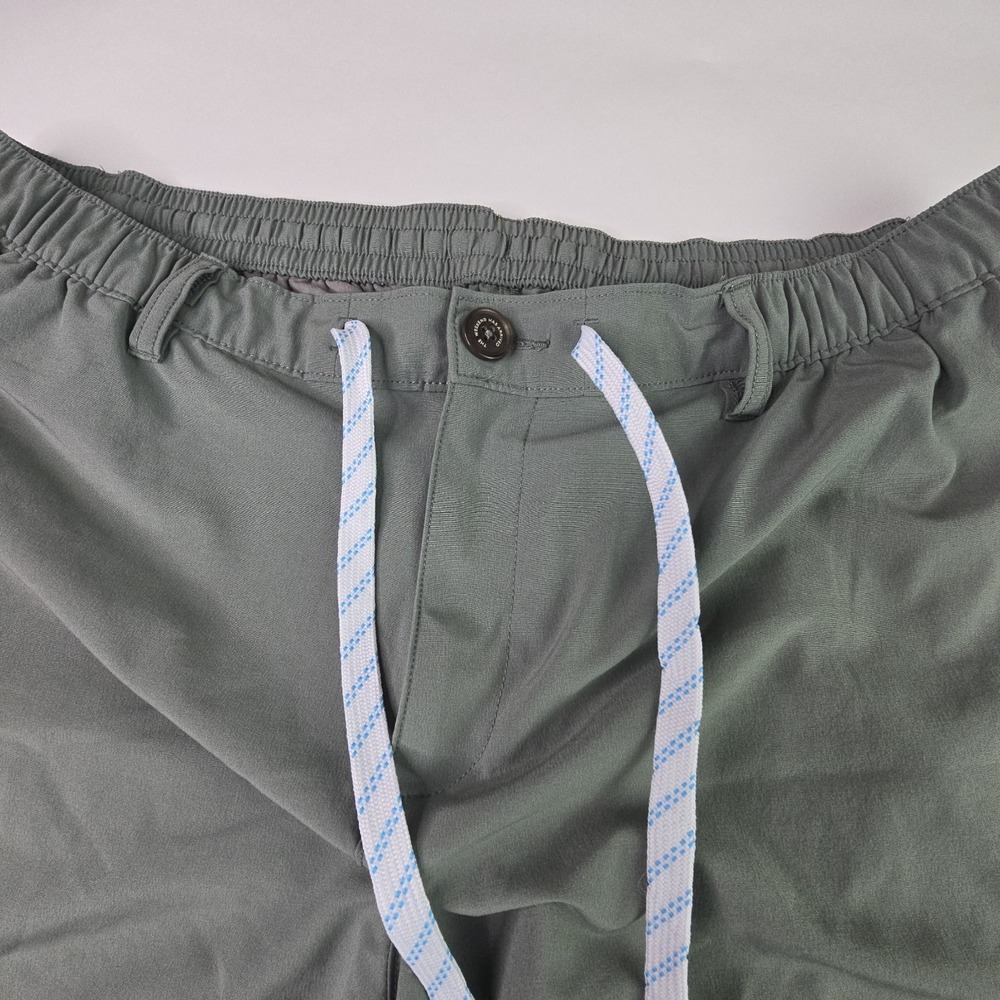 Chubbies Mens 2XL Hybrid Shorts Green Drawstring Regular Fit Stretch 6" inseam - Picture 2 of 15